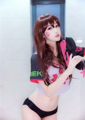 闪耀的她